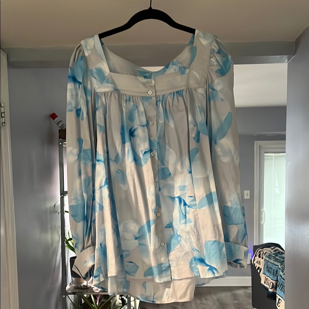 Calvin Klein Blue and White Pleated Long Sleeve Blouse